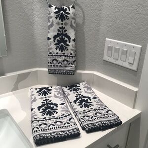 Anthropologie Elegant Black Gray and White Hand Towels 16”x30” 💯 Cotton